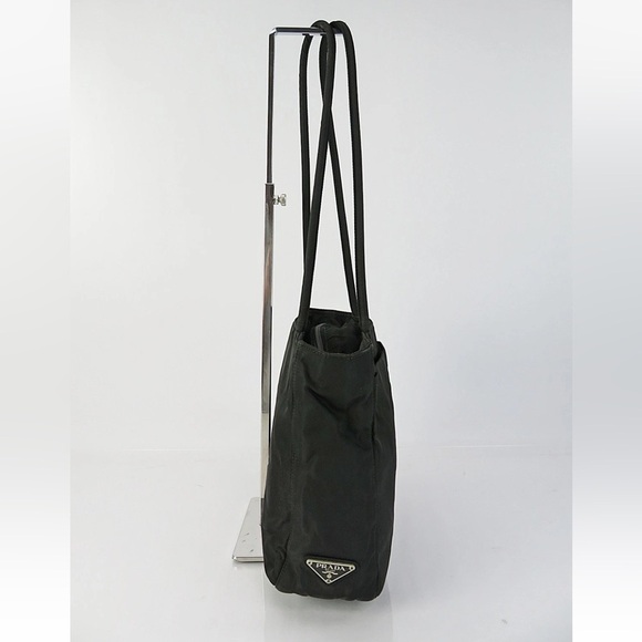 Prada Elegant Black Tote Bag - Picture 3 of 16